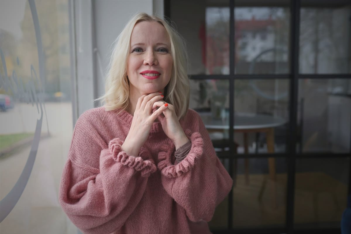 Johanna Koivun valmennuksessa asiantuntija oppi hurmaamaan lavalla